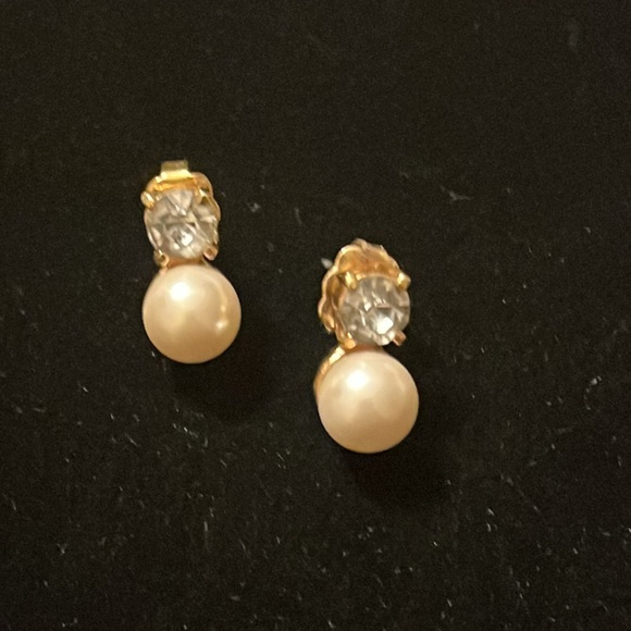 Faux Pearl & Gold Color Earrings - Picture 13 of 17